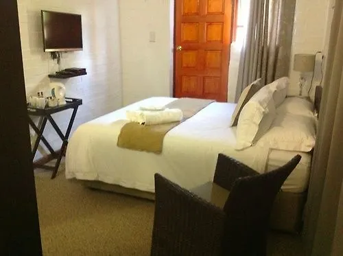 One One Guest House Kuils River
